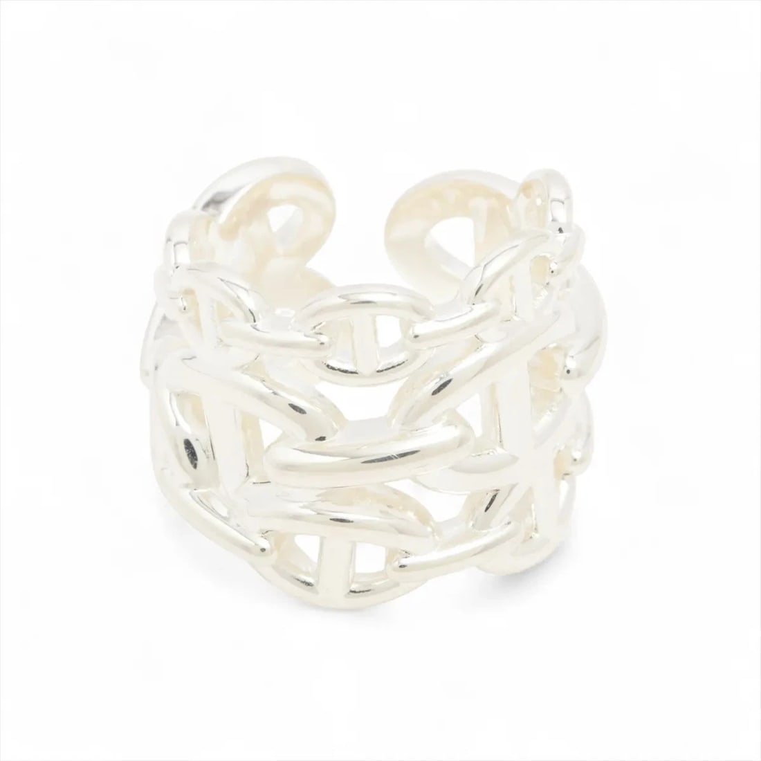 HERMES CHAINE D'ANCRE ENCHAINEE GM RING: Hermes Chaine d'Ancre Enchainee GM Ring Brand: Hermes Type/Style: Ring Material: 925, Color: Silver Size: 6 - 6.25 US Accessories: None Accessories Notice: When purchasing pre-owned goods,