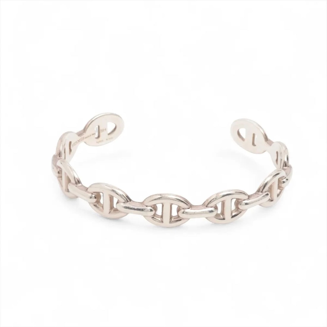 HERMES CHAINE D'ANCRE ENCHAINEE BANGLE: Hermes Chaine d'Ancre Enchainee Bangle Brand: Hermes Type/Style: Bracelet Material: 925, Color: Silver Size: Bracelet length:16 Accessories: None Accessories Notice: When purchasing pre-owned