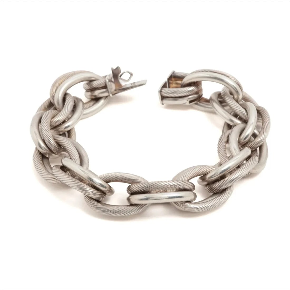 HERMES DESTRIER BRACELET GM 925 SILVER: Hermes Destrier Bracelet GM 925 Silver Brand: Hermes Type/Style: Bracelet Material: 925, Color: Silver Size: Bracelet length:16 Accessories: None Accessories Notice: When purchasing pre-owned