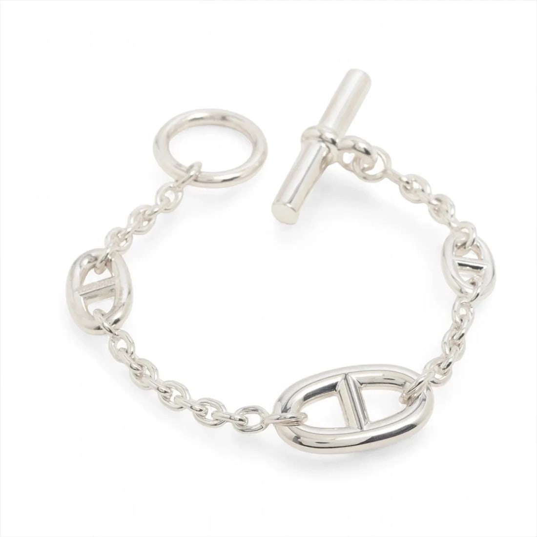 HERMES CHAINE D'ANCRE FARANDOLE BRACELET: Hermes Chaine d'Ancre Farandole Bracelet Brand: Hermes Type/Style: Bracelet Material: 925, Color: Silver Size: Bracelet length:14 Accessories: None Accessories Notice: When purchasing