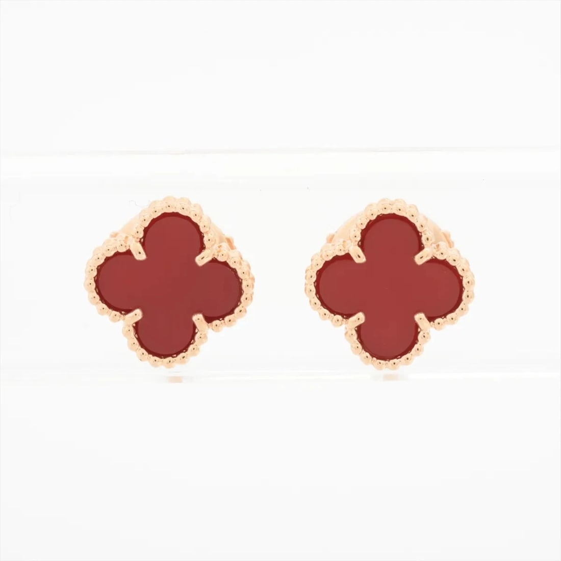 VAN CLEEF & ARPELS SWEET ALHAMBRA CARNELIAN PIERCING JEWELRY: Van Cleef & Arpels Sweet Alhambra Carnelian Piercing jewelry Brand: Van Cleef & Arpels Type/Style: Piercing jewelry Material: 750(PG), Color: Not Specified Size: Size(Inch) Height:0.3inch