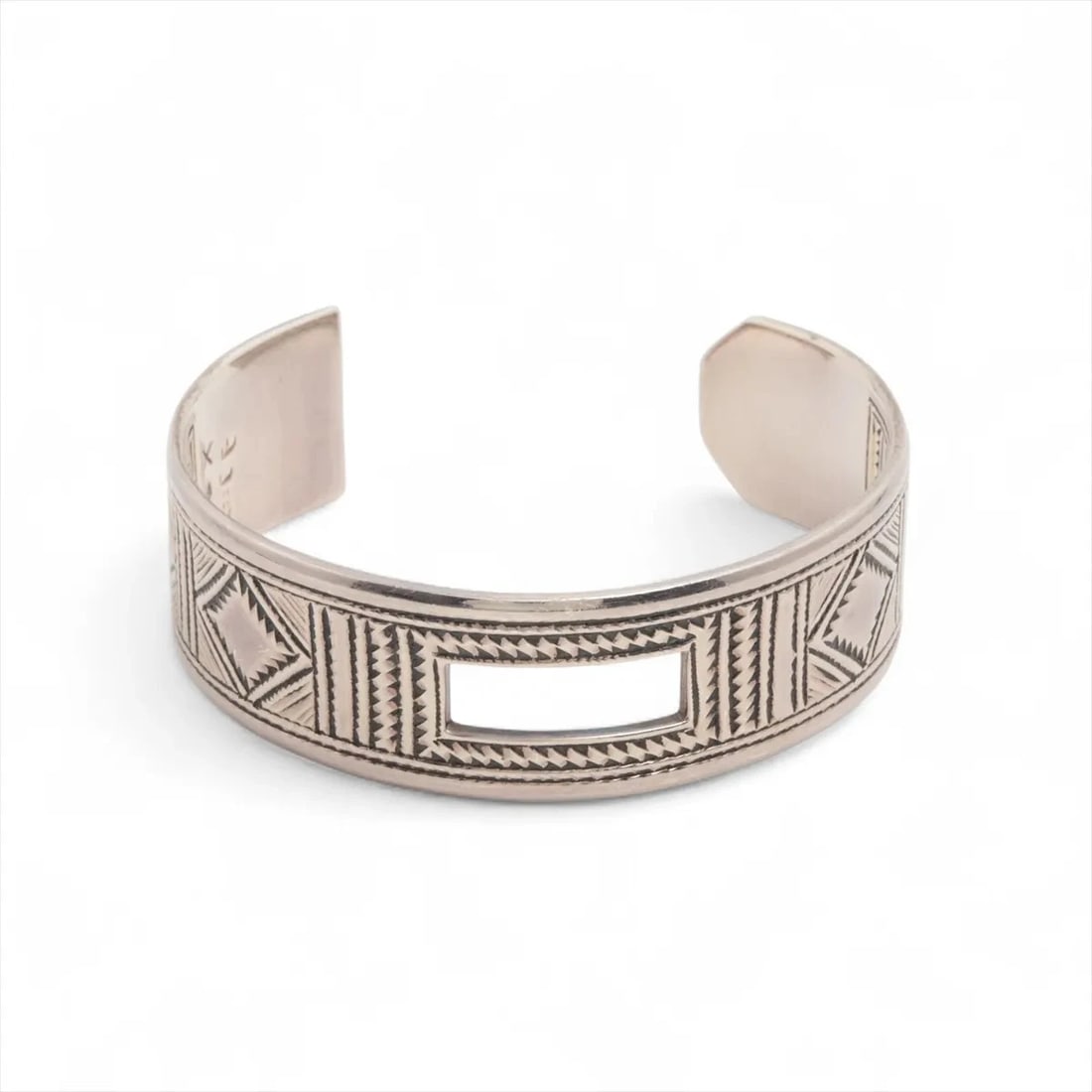 HERMES TOUAREG BANGLE 925 SILVER: Hermes Touareg Bangle 925 Silver Brand: Hermes Type/Style: Bracelet Material: , Color: Silver Size: Accessories: None Accessories Notice: When purchasing pre-owned goods, please refer to the
