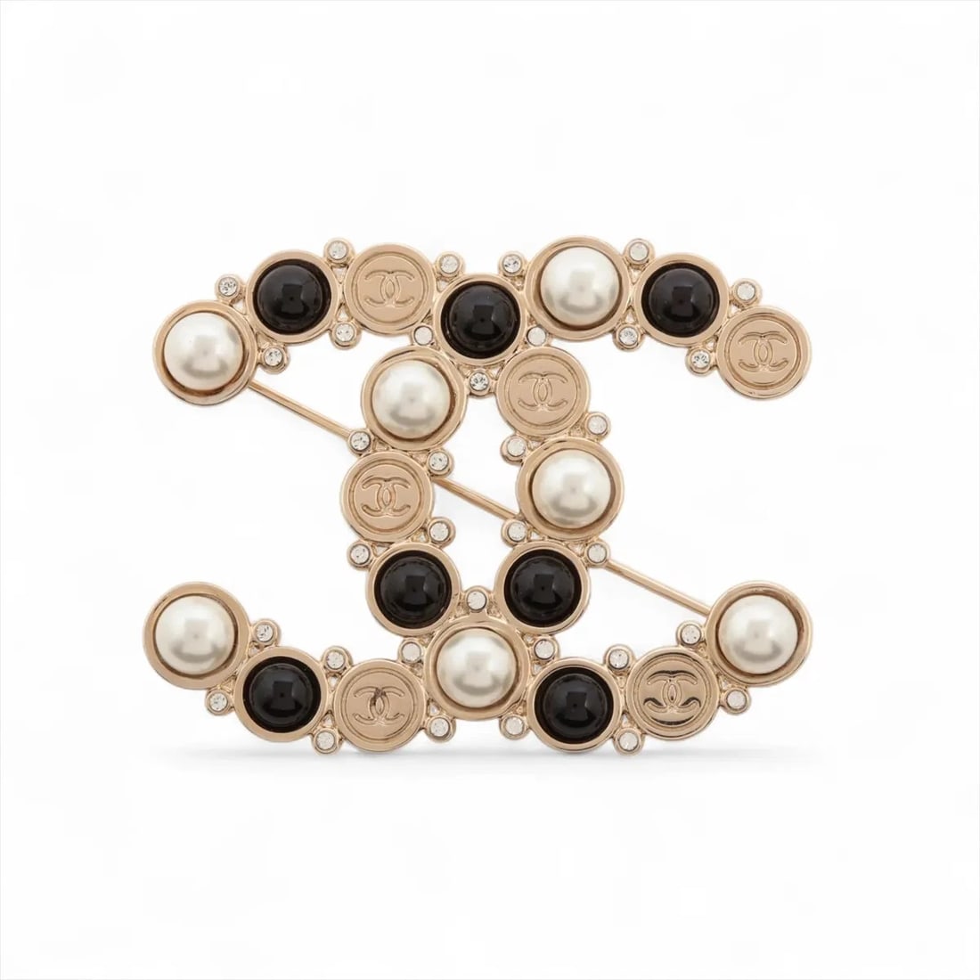 CHANEL COCO MARK BROOCH GP X RHINESTONE: Chanel Coco Mark Brooch GP x rhinestone Brand: Chanel Type/Style: Brooch Material: GP x rhinestone x imitation pearl, Color: Gold Size: None Accessories: None Accessories Notice: When