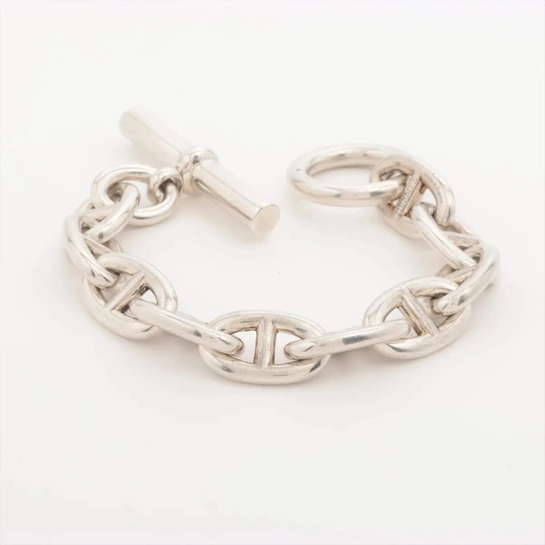 HERMES CHAINE D'ANCRE TGM BRACELET: Hermes Chaine d'Ancre TGM Bracelet Brand: Hermes Type/Style: Bracelet Material: 925, Color: Silver Size: Bracelet length:14.5 Accessories: None Accessories Notice: When purchasing pre-owned