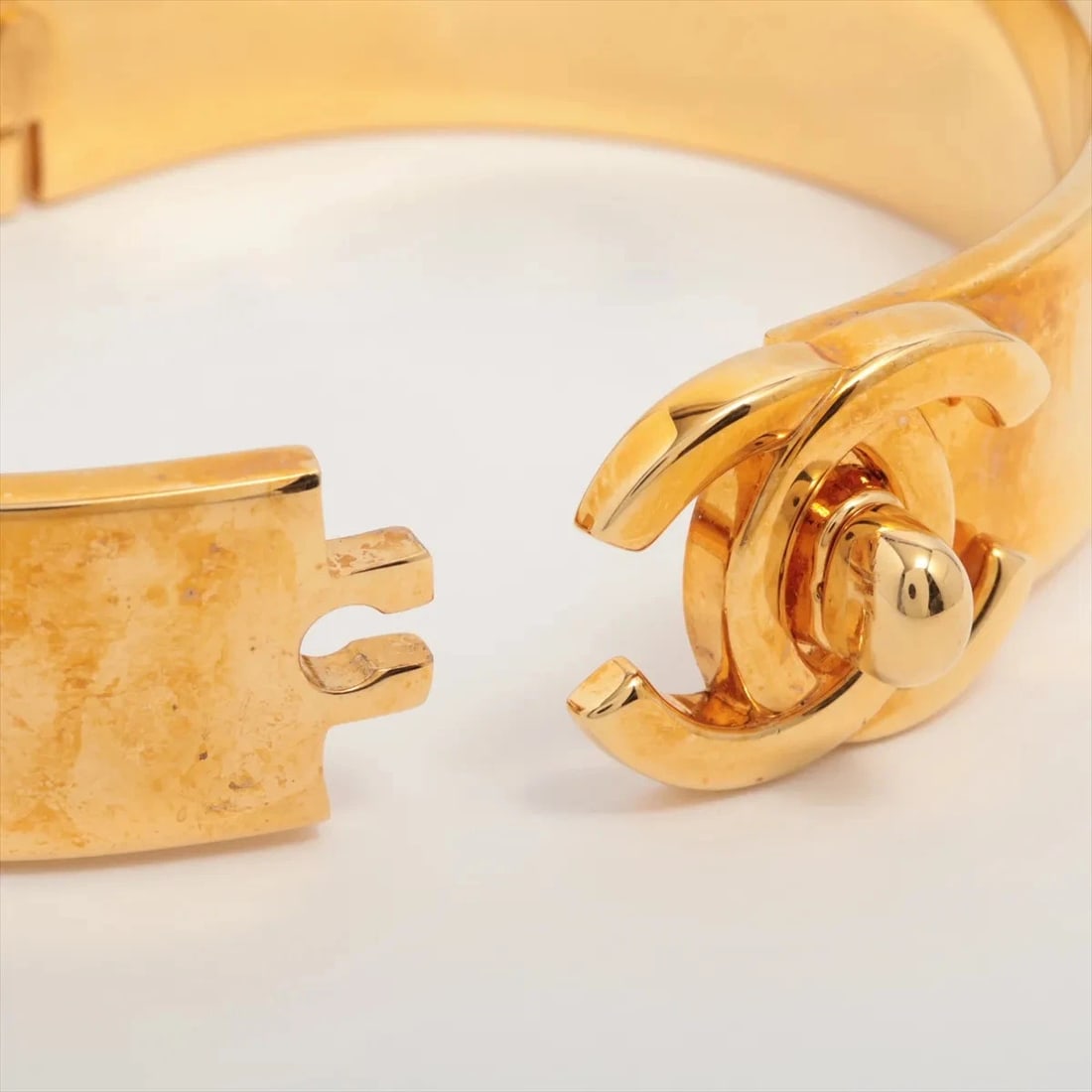 CHANEL COCO MARK TURNLOCK BANGLE GP GOLD - 5