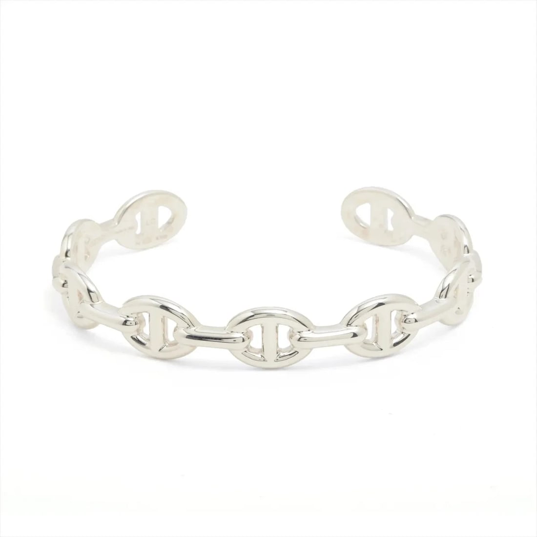 HERMES CHAINE D'ANCRE ENCHAINEE BANGLE: Hermes Chaine d'Ancre Enchainee Bangle Brand: Hermes Type/Style: Bracelet Material: 925, Color: Silver Size: Bracelet length:16.5 Accessories: None Accessories Notice: When purchasing