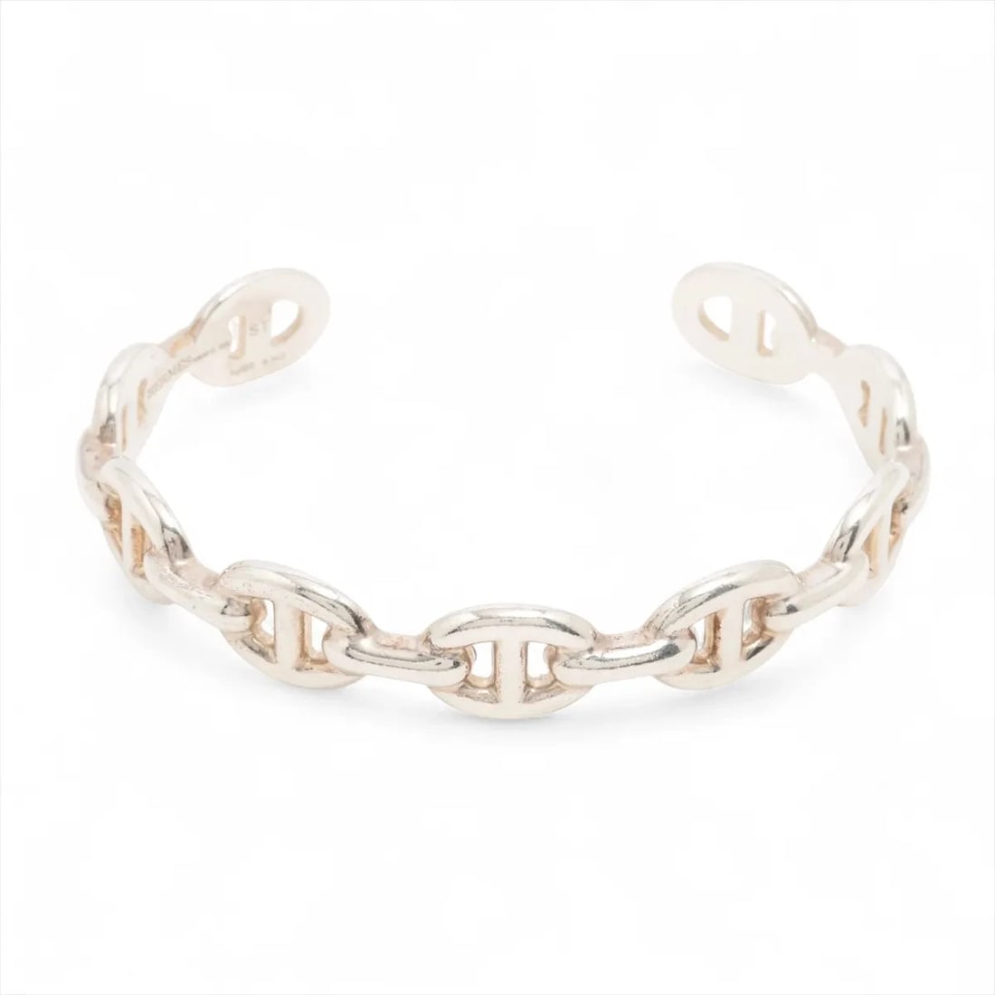 HERMES CHAINE D'ANCRE ENCHAINEE BANGLE: Hermes Chaine d'Ancre Enchainee Bangle Brand: Hermes Type/Style: Bracelet Material: 925, Color: Silver Size: Bracelet length:16.5 Accessories: None Accessories Notice: When purchasing pre-