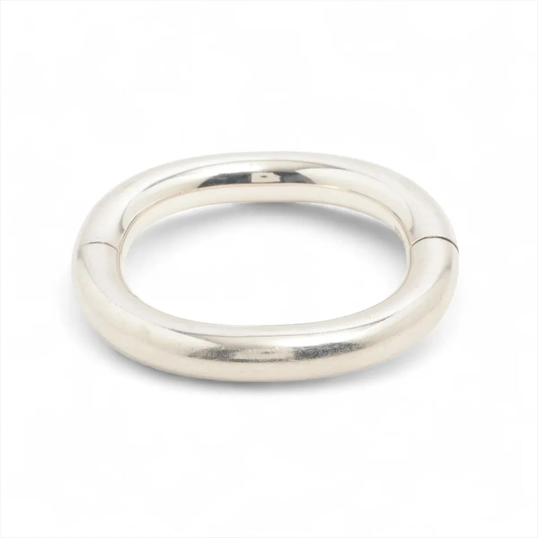 HERMES LIMA BANGLE 925 SILVER: Hermes Lima Bangle 925 Silver Brand: Hermes Type/Style: Bracelet Material: 925, Color: Silver Size: Size(CM) Bracelet length:17 Accessories: None Accessories Notice: When purchasing pre-ow
