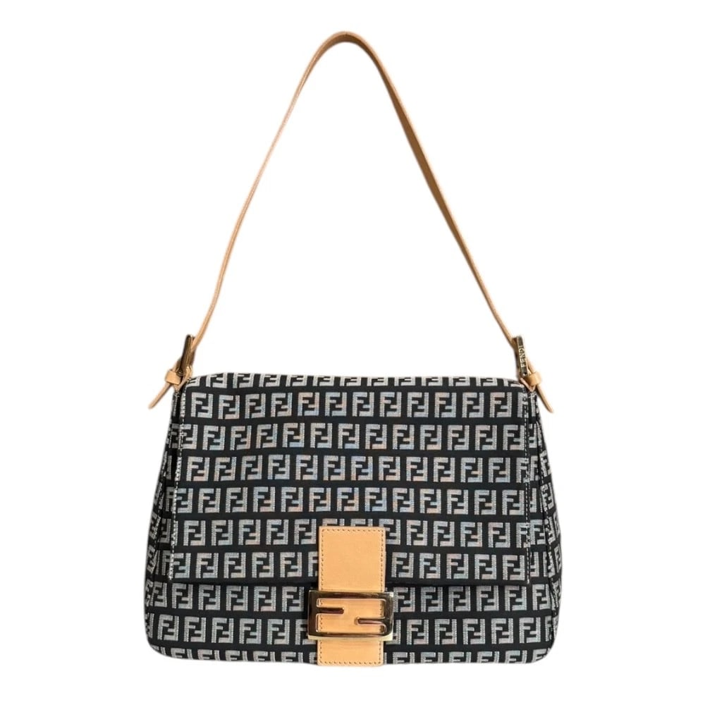 FENDI SHOULDER BAG CANVAS ZUCCHINO MAMMA BUCKET: FENDI Shoulder Bag canvas Zucchino Mamma bucket Brand: FENDI Type: Shoulder Bag Material/Exterior Material: canvas Color/Exterior Color: black / gray Size: W11.2 x H7.7 x D4.5inch