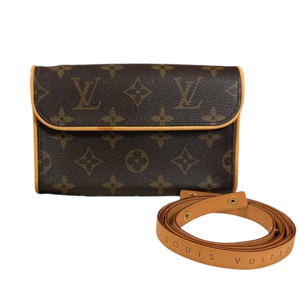 LOUIS VUITTON WAIST BAG MONOGRAM CANVAS: LOUIS VUITTON Waist bag Monogram canvas Brand: LOUIS VUITTON Type: Waist bag Material/Exterior Material: Monogram canvas Color/Exterior Color: Brown Size: W6.3 x H3.9 x D1.6inch Accessories: