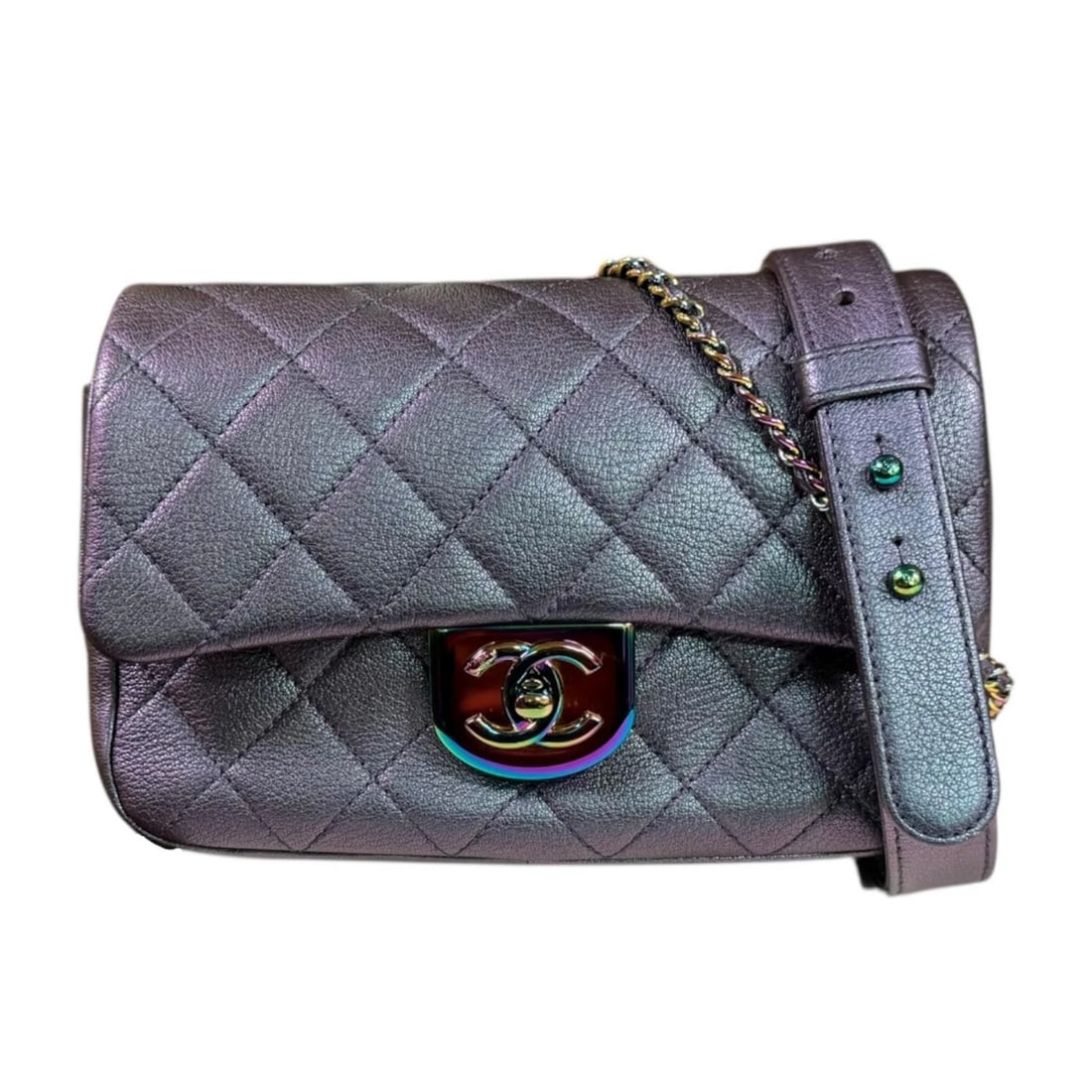 CHANEL SHOULDER BAG CROSS BODY LEATHER CHAIN: CHANEL Shoulder Bag Cross Body leather Chain Brand: CHANEL Type: Shoulder Bag Material/Exterior Material: leather Color/Exterior Color: purple / Iridescent Size: W8.3 x H5.3 x D2.8inch