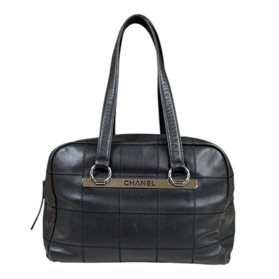 CHANEL HANDBAG LEATHER MINI BOSTON BAG: CHANEL Handbag leather Mini Boston bag Brand: CHANEL Type: Handbag Material/Exterior Material: leather Color/Exterior Color: black Size: W11.4 x H8.3 x D7.9inch Handle:25.4inch Accessories:
