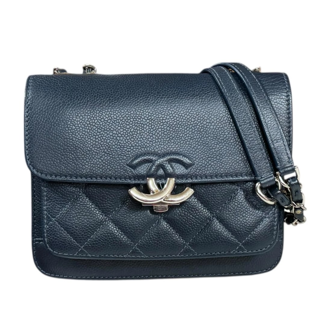 CHANEL SHOULDER BAG CAVIARSKIN WCHAIN: CHANEL Shoulder Bag Caviarskin WChain Brand: CHANEL Type: Shoulder Bag Material/Exterior Material: Caviarskin Color/Exterior Color: Navy Size: W7.7 x H6.3 x D2.4inch Shoulder:24.8inch 