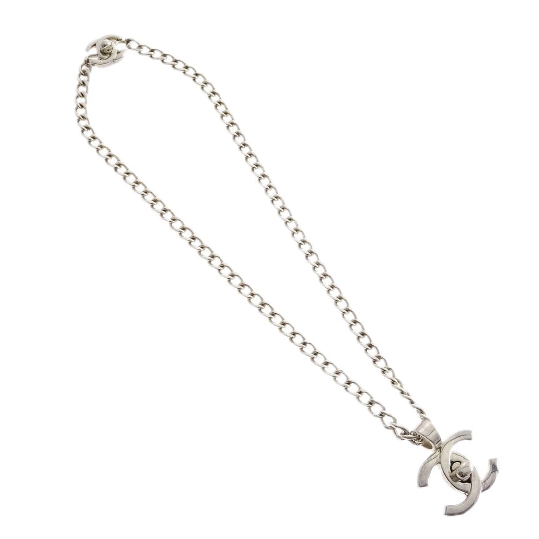 CHANEL TURNLOCK SILVER CHAIN PENDANT NECKLACE: Chanel Turnlock Silver Chain Pendant Necklace Brand: CHANEL Type/Style: Necklace Material: Silver Plated, Color: Silver Size: Chain(Overall) : 54.0 cm Charm : W 3.7 x H 4.0 cm Accessories: