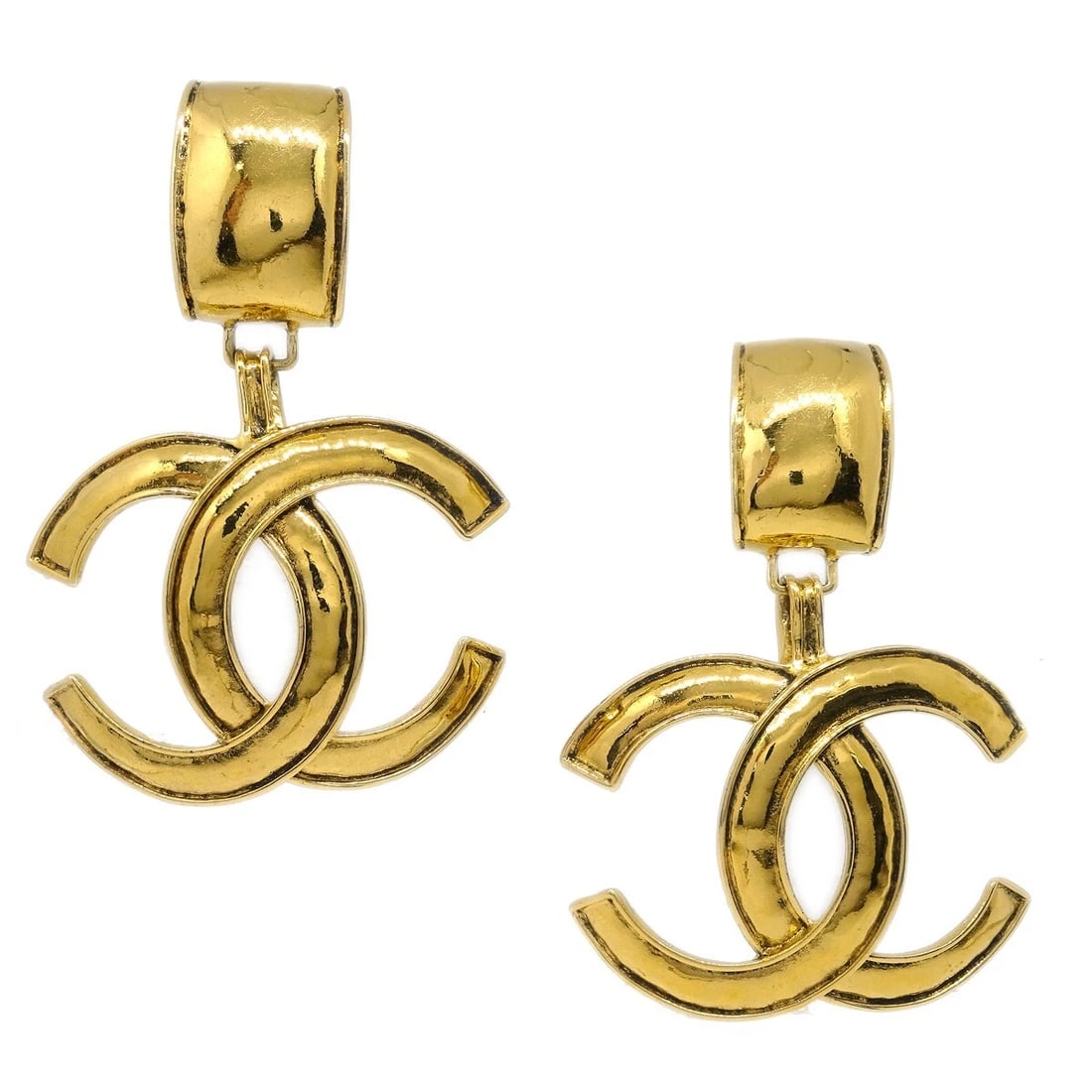 CHANEL CC DANGLE EARRINGS CLIP-ON GOLD: Chanel CC Dangle Earrings Clip-On Gold Brand: CHANEL Type/Style: Earrings Material: Gold-plated, Color: Gold Size: W 5.0 x H 7.0 cm Accessories: None Accessories Notice: When purchasing
