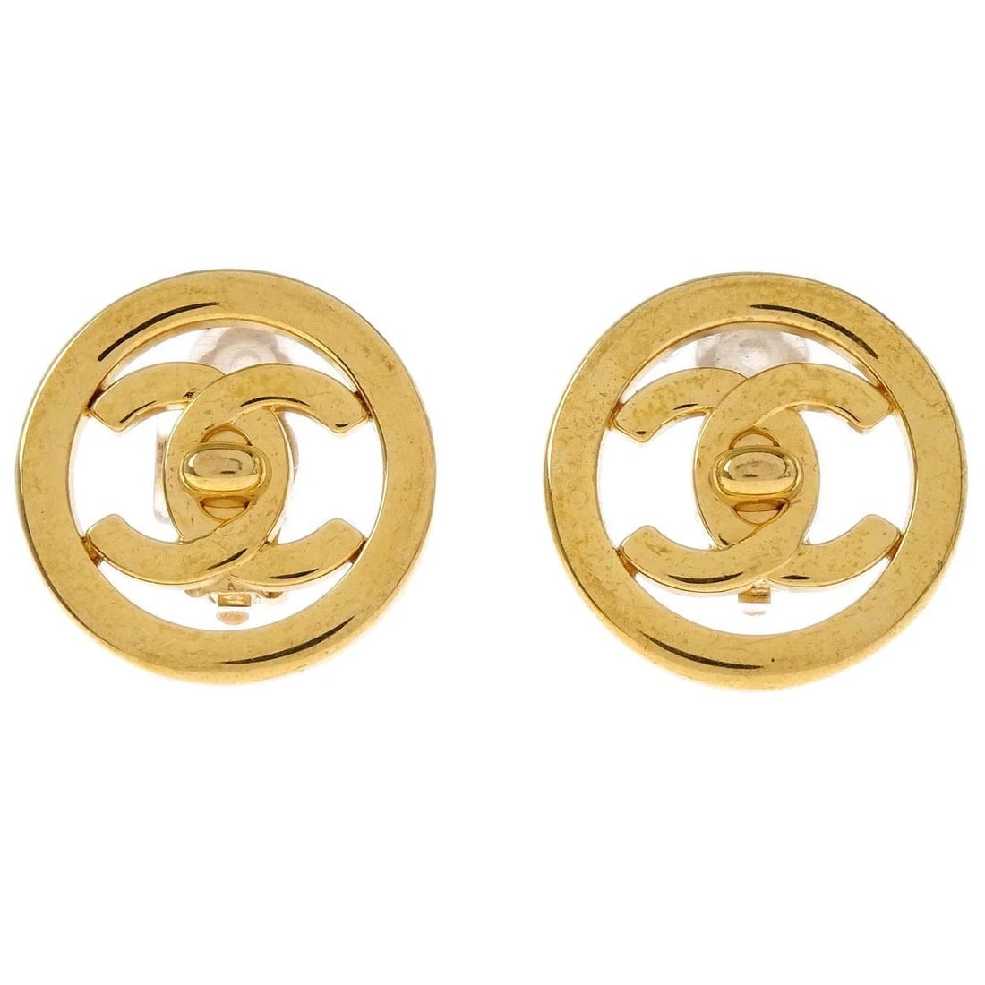 CHANEL TURNLOCK BUTTON EARRINGS GOLD CLIP-ON: Chanel Turnlock Button Earrings Gold Clip-On Brand: CHANEL Type/Style: Earrings Material: Gold Plated, Color: Gold Size: Diameter : 2.3 cm Accessories: None Accessories Notice: When
