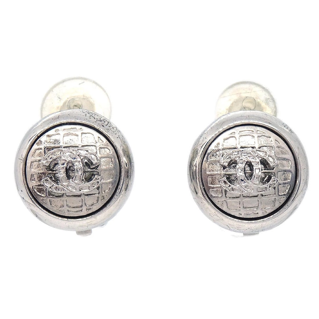 CHANEL BUTTON CLIP-ON EARRINGS SILVER: Chanel Button Clip-On Earrings Silver Brand: CHANEL Type/Style: Earrings Material: Silver Plated, Color: Silver Size: Diameter : 1.3 cm Accessories: None Accessories Notice: When purchasing