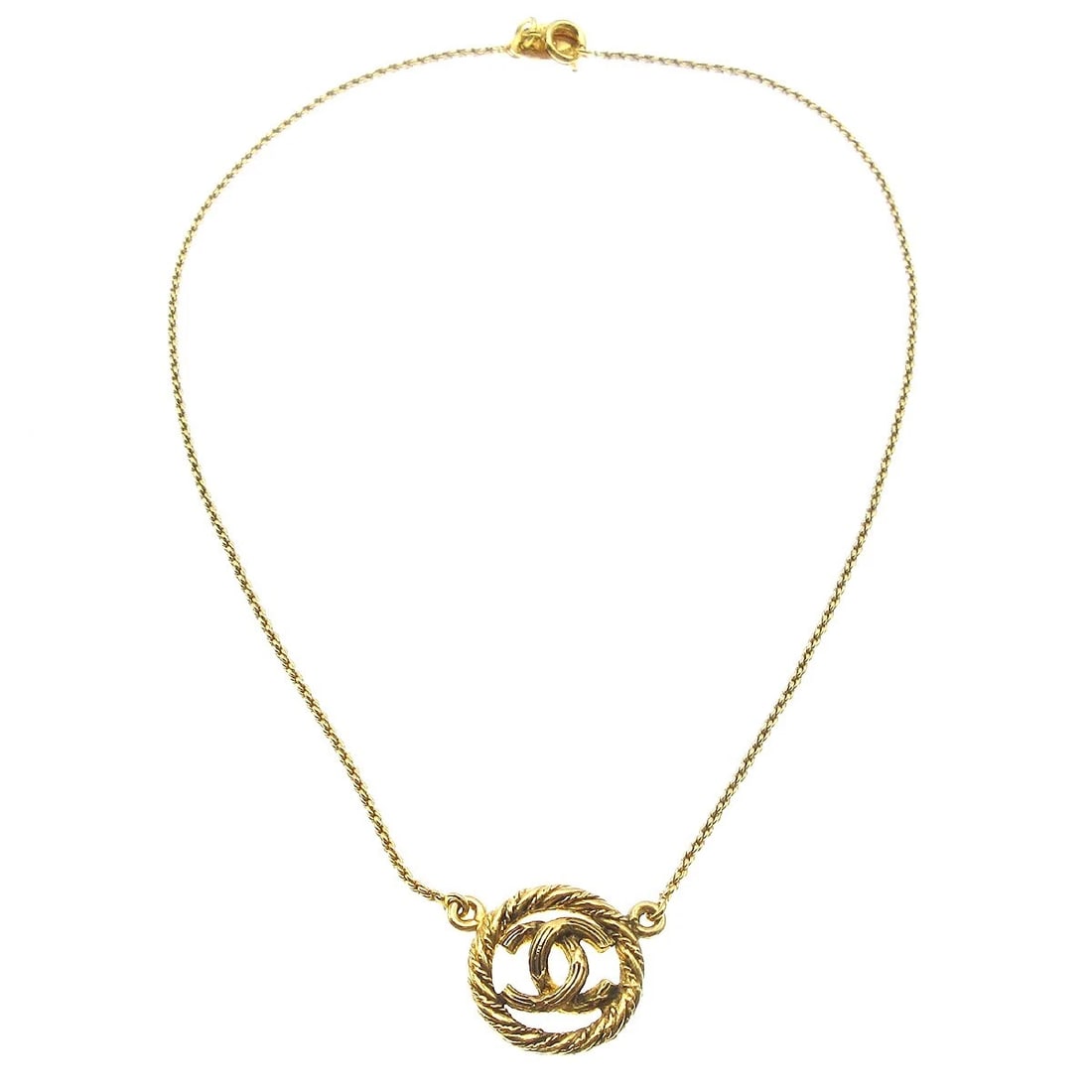 CHANEL MEDALLION CHAIN PENDANT NECKLACE GOLD: Chanel Medallion Chain Pendant Necklace Gold Brand: CHANEL Type/Style: Necklace Material: Gold-plated, Color: Gold Size: Chain(Overall) : 36.0 cm Top : Diameter : 2.0 cm Accessories: None
