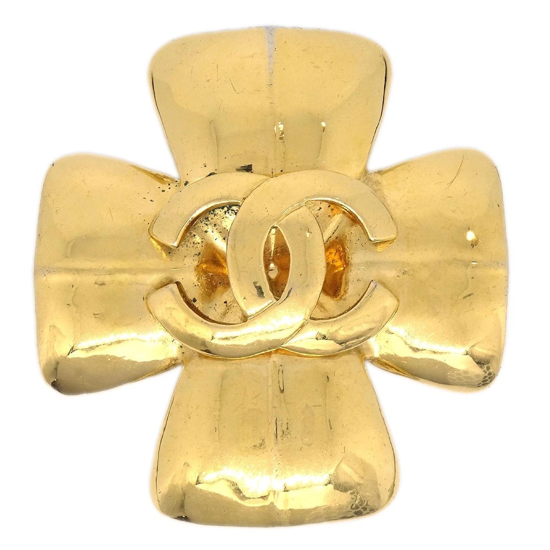 CHANEL CROSS BROOCH PIN GOLD: Chanel Cross Brooch Pin Gold Brand: Chanel Type/Style: Brooch Material: Gold Plated, Color: Gold Size: W 5.5 x H 5.9 cm Accessories: None Accessories Notice: When purchasing pre-owned goods,