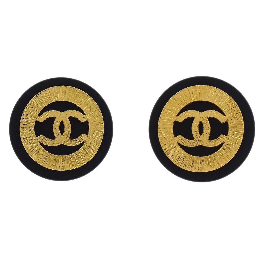 CHANEL BUTTON EARRINGS CLIP-ON GOLD BLACK: Chanel Button Earrings Clip-On Gold Black Brand: Chanel Type/Style: Earrings Material: Gold Plated, Color: Gold, Black Size: Diameter : 4.0 cm Accessories: None Accessories Notice: When
