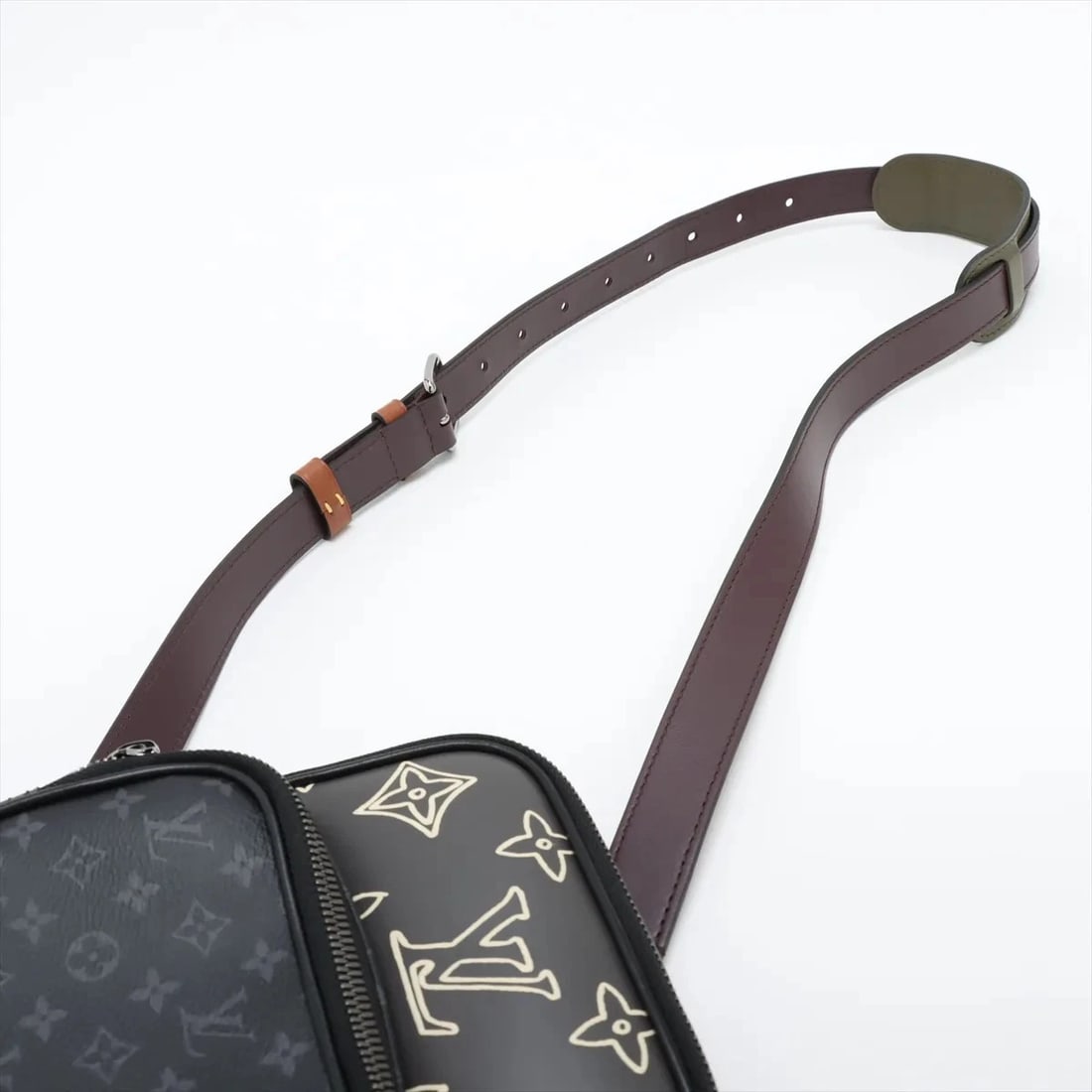 LOUIS VUITTON MONOGRAM ECLIPSE AMAZON SLING BAG - 5
