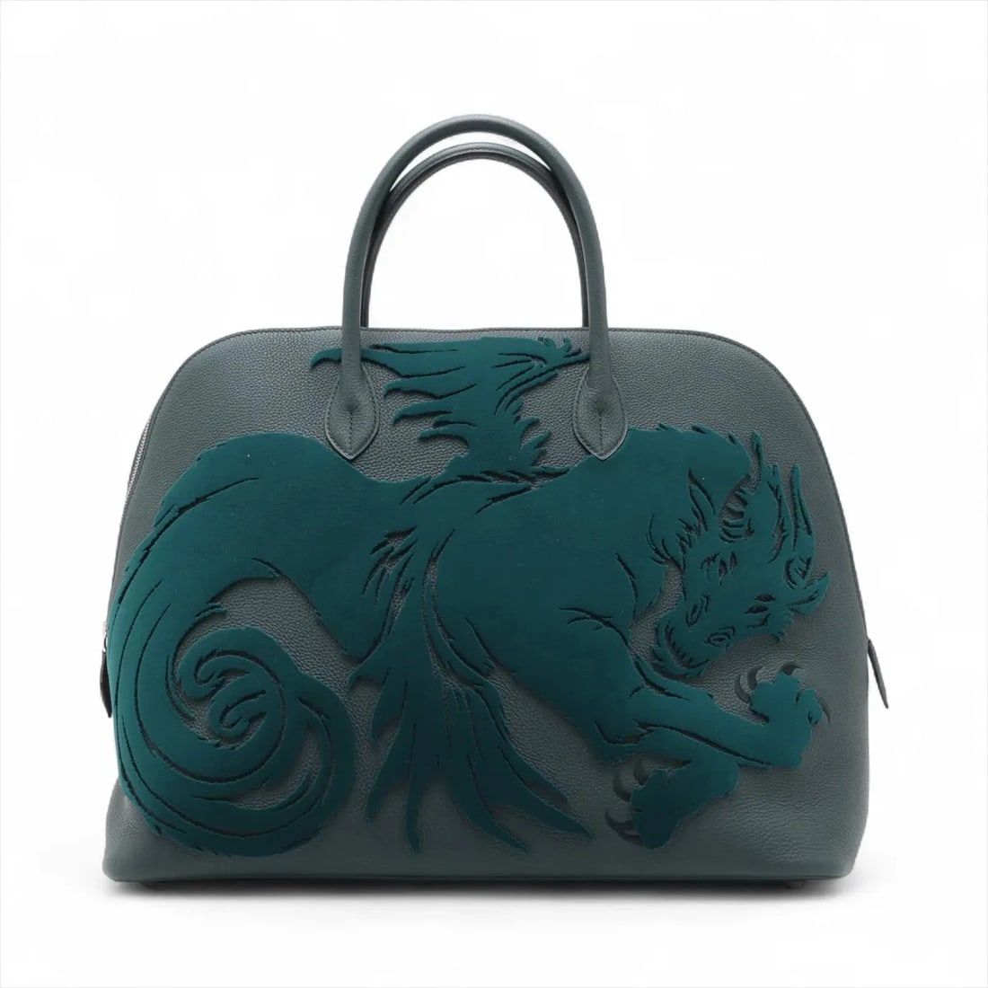 Hermes BOLIDE 45 SHIMMEL DRAGON SILVER METAL: Hermes Bolide 45 Shimmel dragon Silver Metal Brand: Hermes Type: Hand bag Material: Togo Color: Veerciplesse Size: Height:13.8inch Length:17.9inch Depth:9.4inch Handle height:4.7inch Accessories: