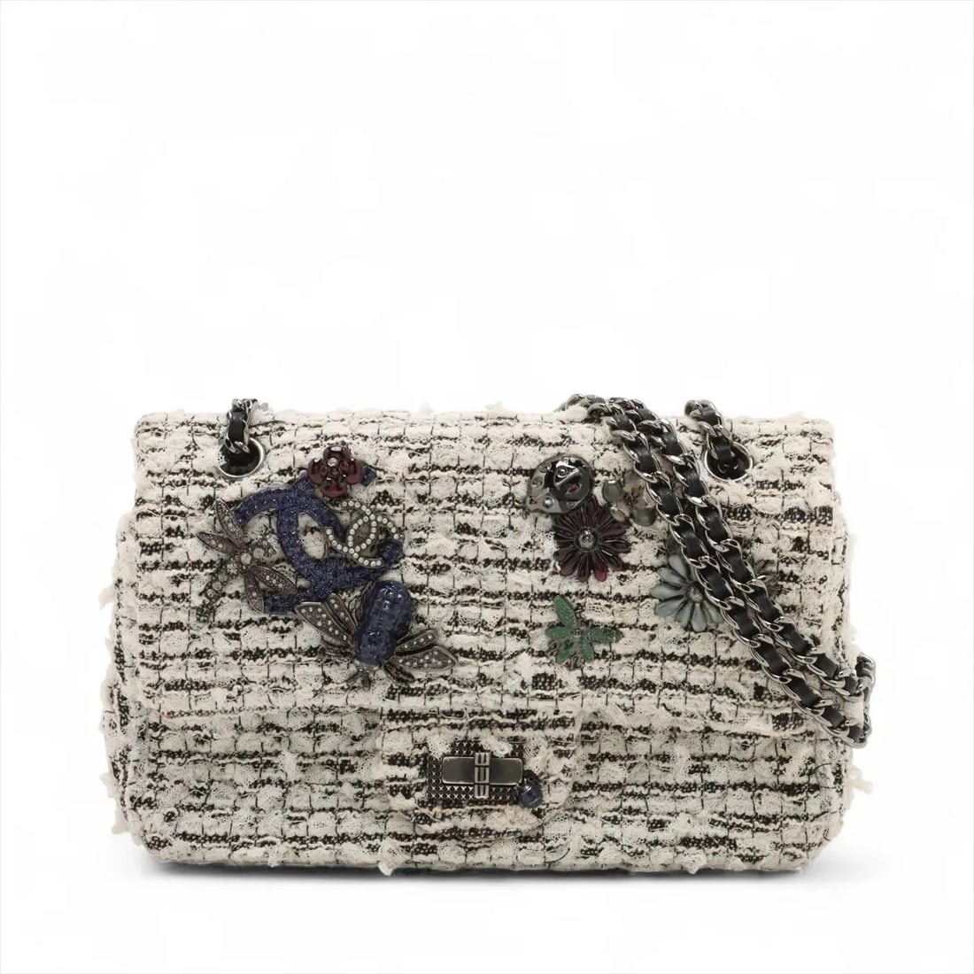 CHANEL MATELASSE MINI TWEED SINGLE FLAP DOUBLE CHAIN BAG: Chanel Matelasse Mini Tweed Single Flap Double Chain Bag Brand: Chanel Type: Shoulder bag Material: Tweed Color: White Size: Height:4.9inch Length:7.9inch Depth:2.4inch Shoulder height:10.8inch A