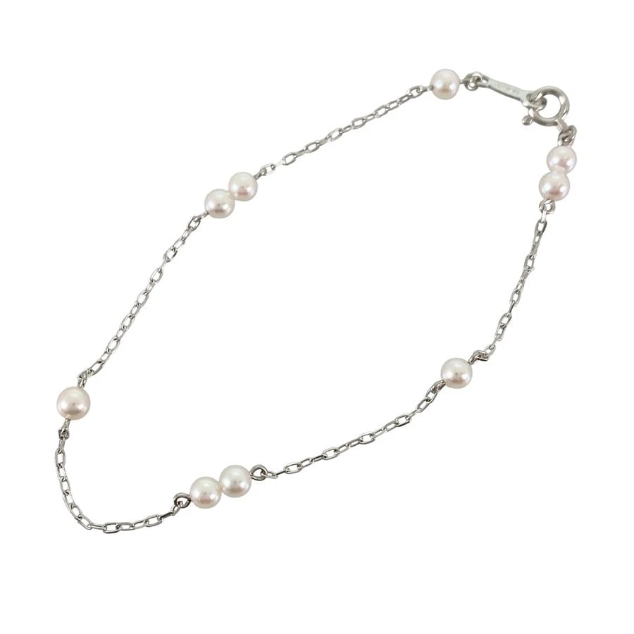 MIKIMOTO WHITE GOLD PEARL BRACELET: MIKIMOTO White gold Pearl Bracelet Brand: MIKIMOTO Type/Style: Bracelet Material: 18K White Gold, Main Stone/Creation Pearl Color: Silver Size: Pearl size:3.5mm Wrist Size:17.5cm Accessories:
