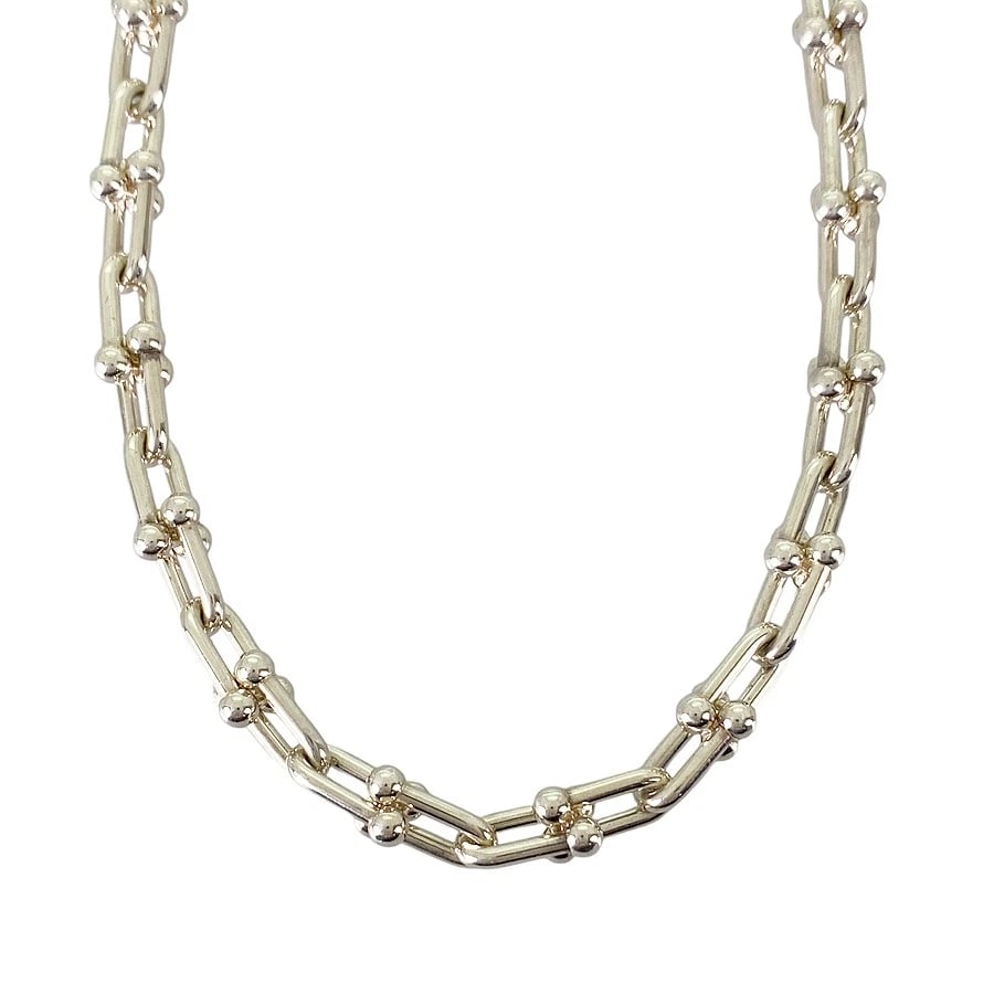 TIFFANY&CO. HARD WEAR SMALL LINK SILVER NECKLACE: TIFFANY&Co. Hard Wear small link Silver Necklace Brand: TIFFANY&Co. Type/Style: Necklace Material: Silver 925, Color: Silver Size: Frame size (2 frames):6.6mm×16.7mm Necklace full length:46cm 