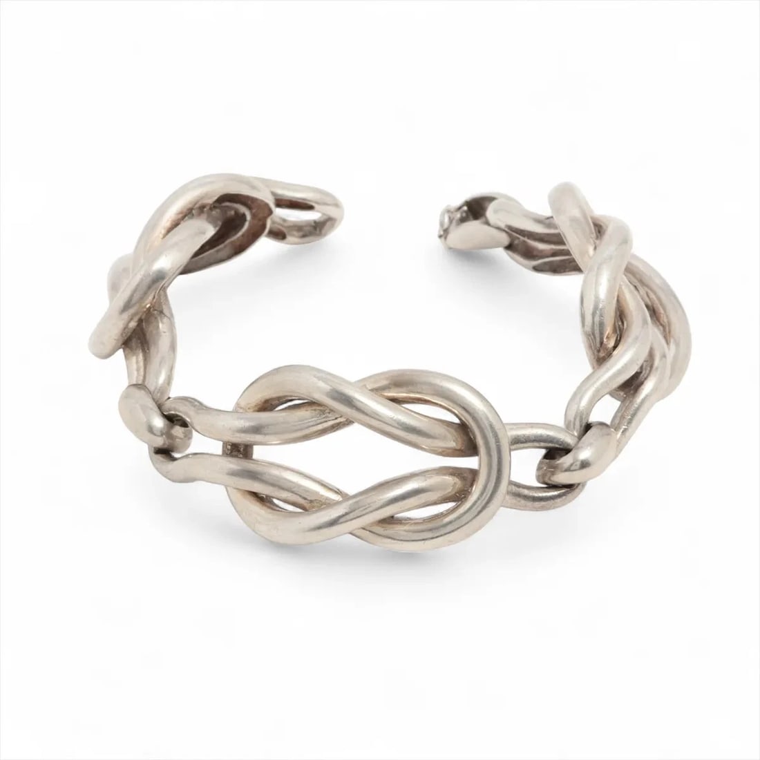 HERMÈS ANCHOR BRACELET SV800 SILVER: Hermès Anchor Bracelet SV800 Silver Brand: Hermès Type: Bracelet Material: SV800 Color: Silver Size: Bracelet length:19 Accessories: None Accessories Notice: When purchasing pre-owned good