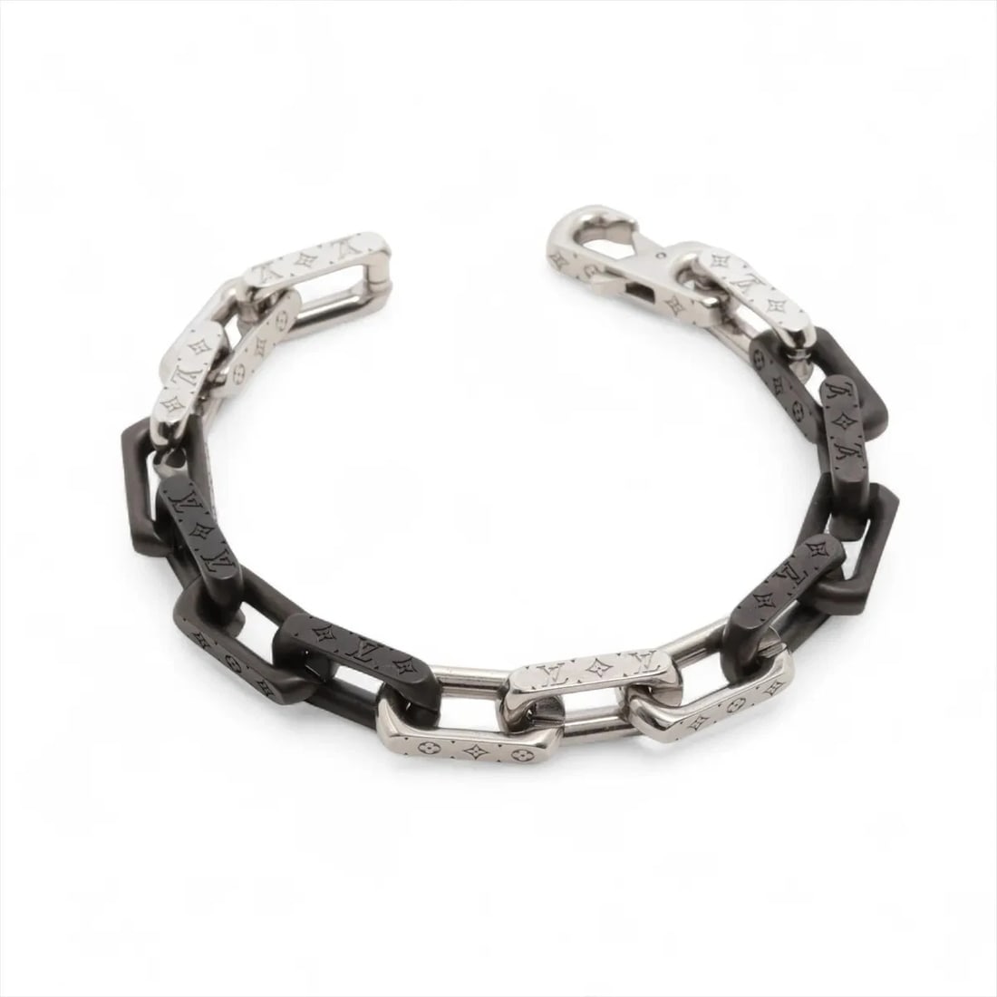 LOUIS VUITTON BRACELET CHAINBRACELET METAL: Louis Vuitton Bracelet chainBracelet metal Brand: Louis Vuitton Type: Bracelet Material: metal Color: silver x black Size: Bracelet length:18.5 Accessories: None Accessories Notice: When