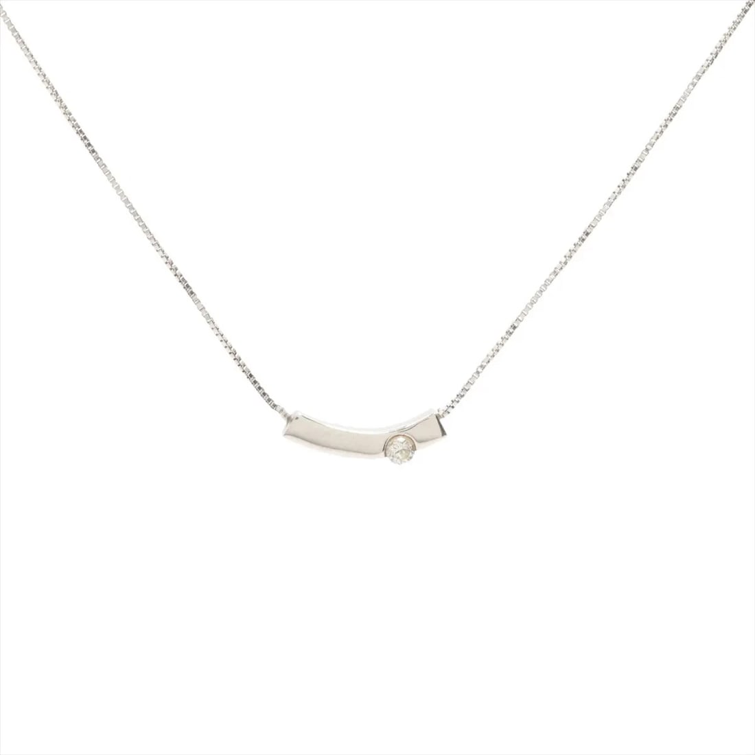 ETE DIAMOND NECKLACE 750(WG) K18WG: ete diamond Necklace 750(WG) K18WG Brand: 750(WG)×K18WG Type: Necklace Material: 750(WG)×K18WG Color: White Gold Size: Chain length:40.9 Accessories: None Accessories Notice: When