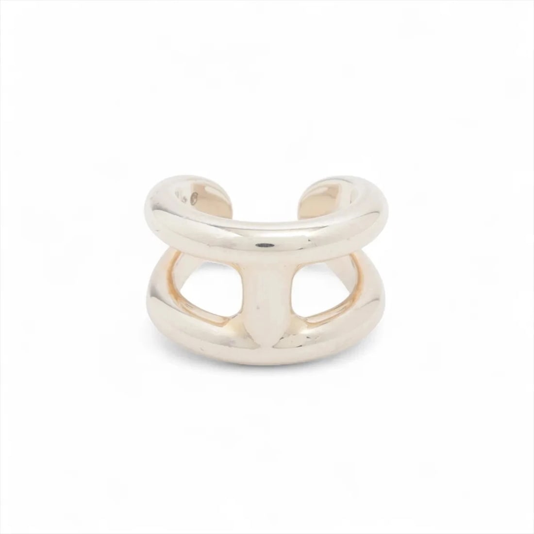 HERMÈS OSMOZ PM RING 925 SILVER: Hermès Osmoz PM Ring 925 Silver Brand: Hermès Type: Ring Material: 925 Color: Silver Size: 5.5 - 5.75 US Accessories: None Accessories Notice: When purchasing pre-owned goods, please refer