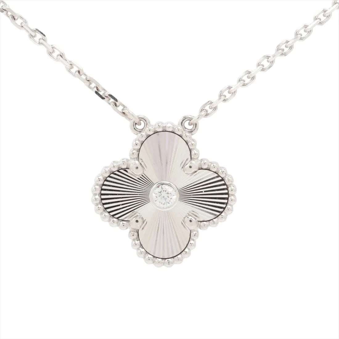 VAN CLEEF & ARPELS VINTAGE ALHAMBRA DIAMOND NECKLACE 750(WG): Van Cleef & Arpels Vintage Alhambra diamond Necklace 750(WG) Brand: Van Cleef & Arpels Type: Necklace Material: 750(WG) Color: White Gold Size: Chain length:42.3 Accessories: None Accessories