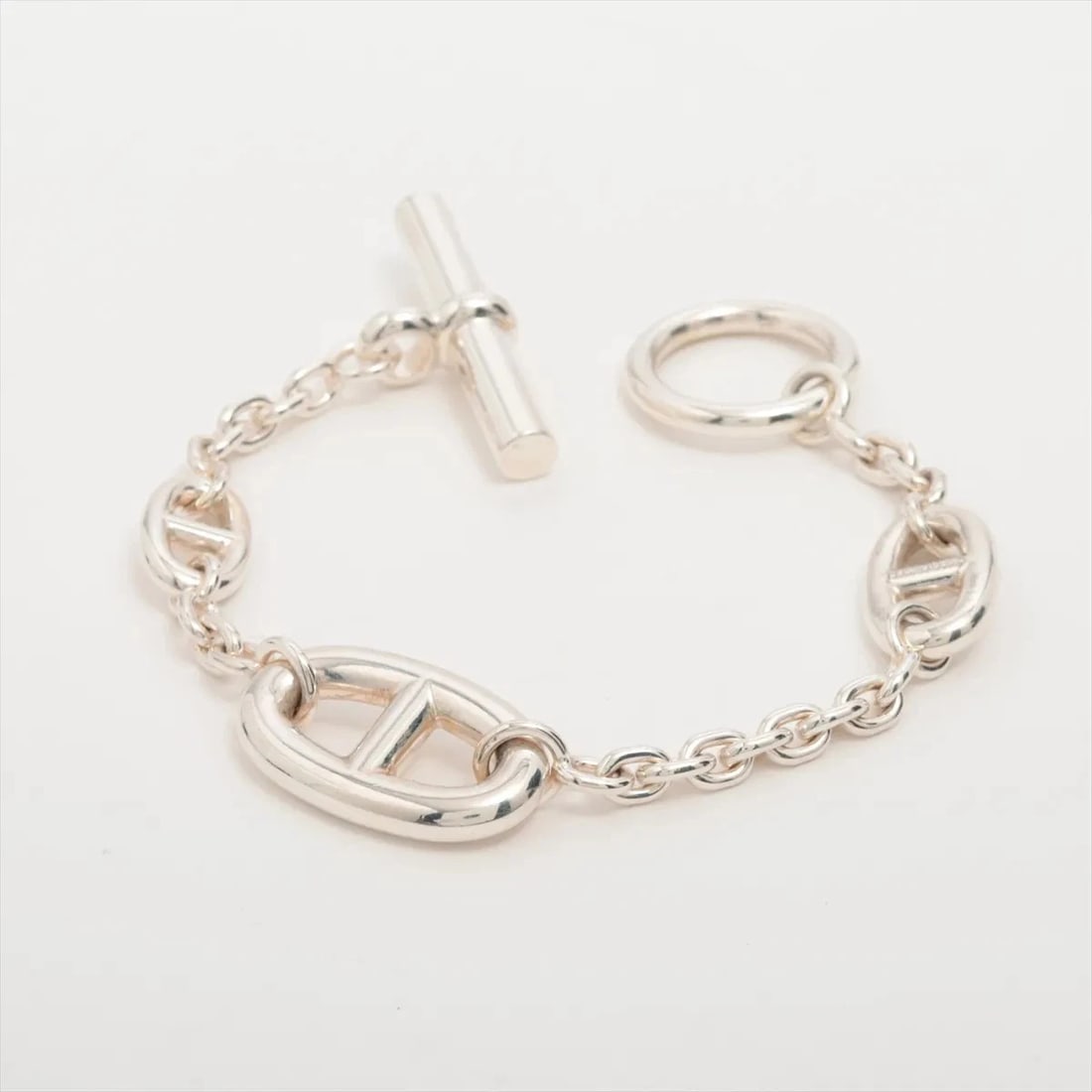 HERMÈS CHAÎNE D'ANCRE FARANDOLE BRACELET XS 925 SILVER: Hermès Chaîne d'Ancre Farandole Bracelet XS 925 Silver Brand: Hermès Type: Bracelet Material: 925 Color: Silver Size: Bracelet length:13 Accessories: None Accessories Notice: When purchasi