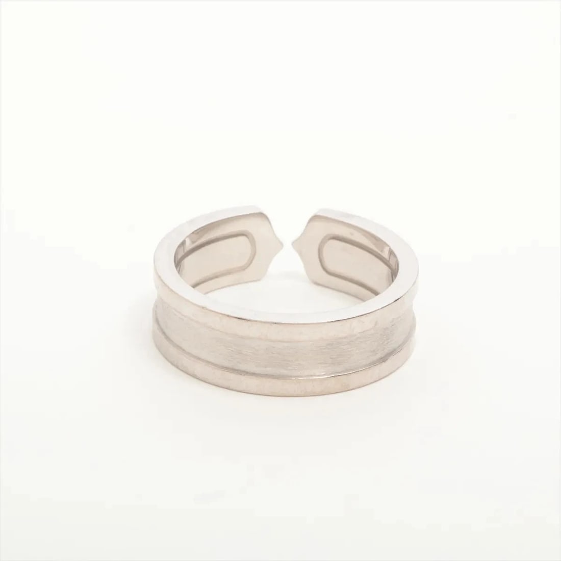 CARTIER C2 RING 750(WG): Cartier C2 Ring 750(WG) Brand: Cartier Type: Ring Material: 750(WG) Color: White Gold Size: 6.5 - 6.75 US Accessories: None Accessories Notice: When purchasing pre-owned goods, please refer