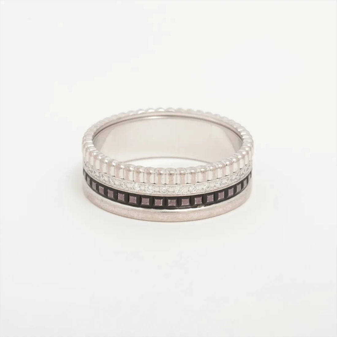 BOUCHERON QUATRE BLACK DIAMOND RING 750(WG): Boucheron Quatre Black diamond Ring 750(WG) Brand: Boucheron Type: Ring Material: 750(WG) Color: White Gold Size: 8.25 - 8.5 US Accessories: None Accessories Notice: When purchasing pre-owned
