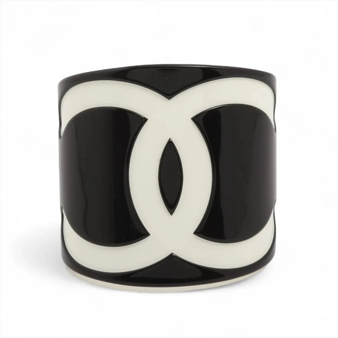 CHANEL COCO MARK BANGLE PLASTIC BLACK × WHITE: Chanel Coco Mark Bangle Plastic Black × White Brand: Chanel Type: Bracelet Material: Plastic Color: Black × White Size: Bracelet length:14.5 Accessories: None Accessories Notice: When purc
