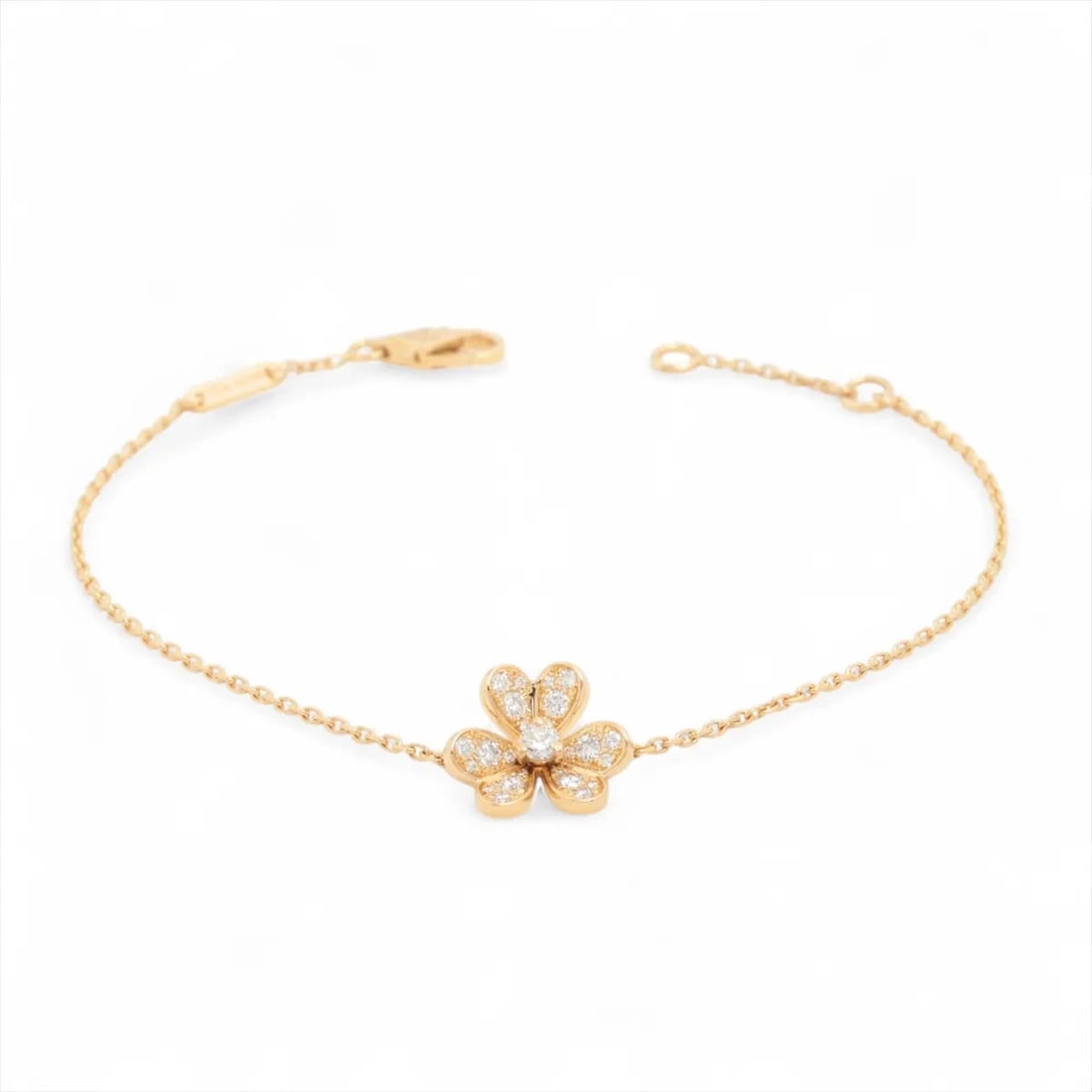 VAN CLEEF & ARPELS FRIVOLE MINI DIAMOND BRACELET 750(YG): Van Cleef & Arpels Frivole Mini diamond Bracelet 750(YG) Brand: Van Cleef & Arpels Type: Bracelet Material: 750(YG) Color: Yellow Gold Size: Bracelet length:16.8 Accessories: None Accessories