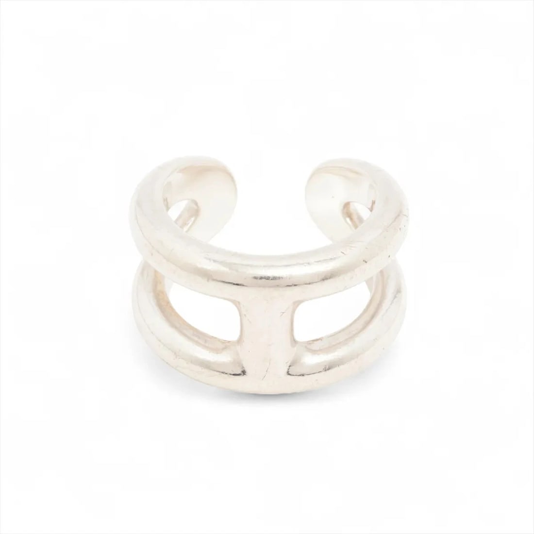 HERMÈS OSMOZ PM RING 925 SILVER: Hermès Osmoz PM Ring 925 Silver Brand: Hermès Type: Ring Material: 925 Color: Silver Size: 7.25 US Accessories: None Accessories Notice: When purchasing pre-owned goods, please refer to th