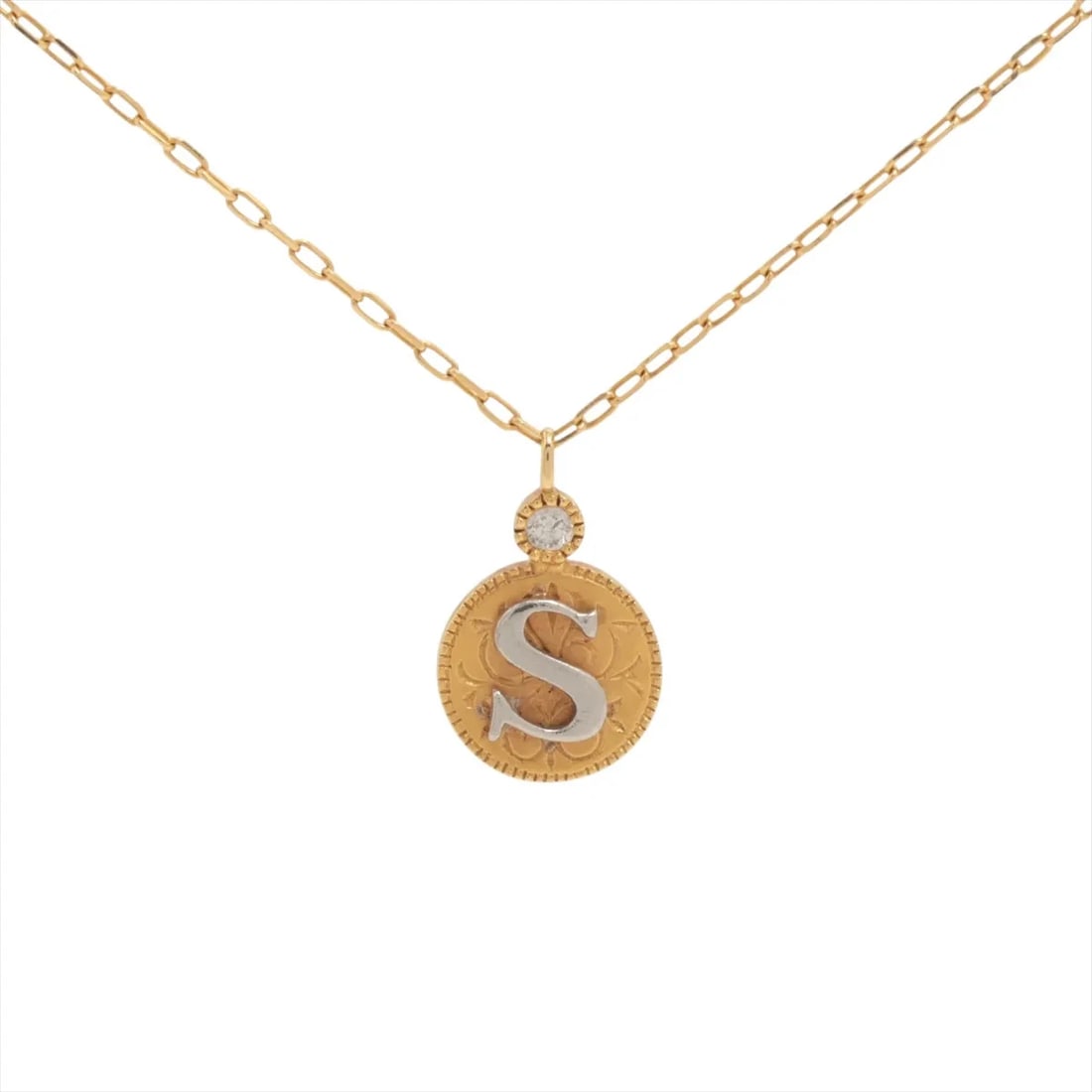 AGET INITIAL DIAMOND NECKLACE K18(YG)×PT900: aget Initial diamond Necklace K18(YG)×Pt900 Brand: aget Type: Necklace Material: K18(YG)×Pt900 Color: Yellow Gold Size: Chain length:49 Accessories: None Accessories Notice: When purchasing