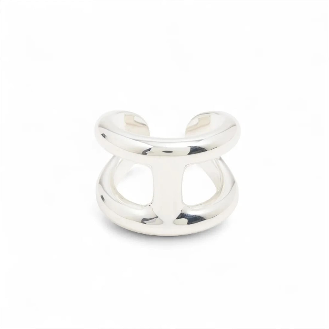 HERMÈS OSMO'S GM RING 925 SILVER: Hermès Osmo's GM Ring 925 Silver Brand: Hermès Type: Ring Material: 925 Color: Silver Size: 6 US Accessories: None Accessories Notice: When purchasing pre-owned goods, please refer to the