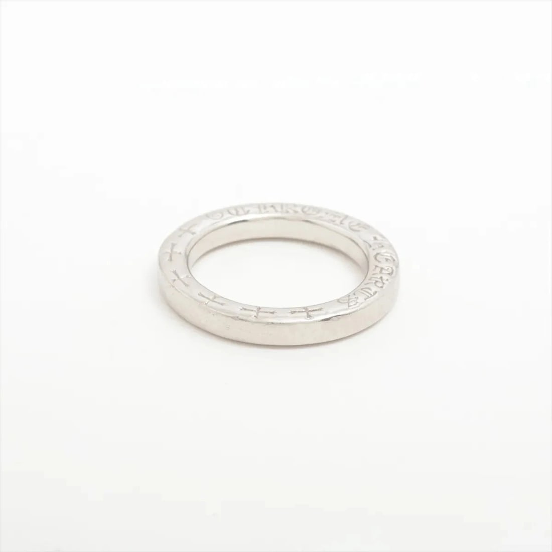 CHROME HEARTS NTFL RING PLAT: Chrome Hearts NTFL Ring PLAT Brand: Chrome Hearts Type/Style: Ring Material: PLAT, Color: Not Specified Size: 3.75 - 4 US Accessories: None Accessories Notice: When purchasing pre-owned