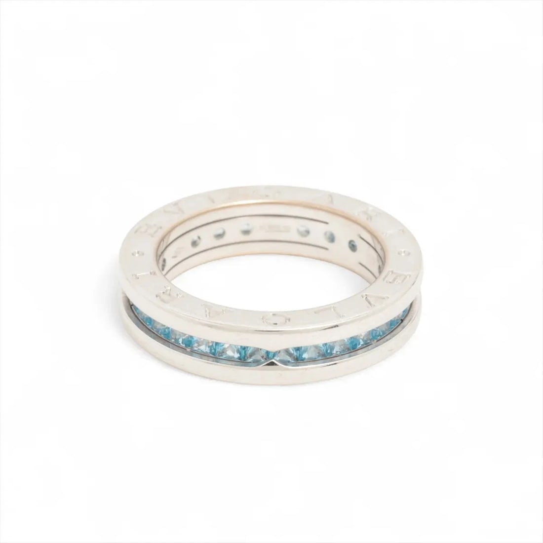 BVLGARI B.ZERO 1 FULL BLUE TOPAZ RING: Bvlgari B.Zero 1 full Blue topaz Ring Brand: Bvlgari Type/Style: Ring Material: 750(WG), Color: WG Size: 6 US Accessories: None Accessories Notice: When purchasing pre-owned goods, please