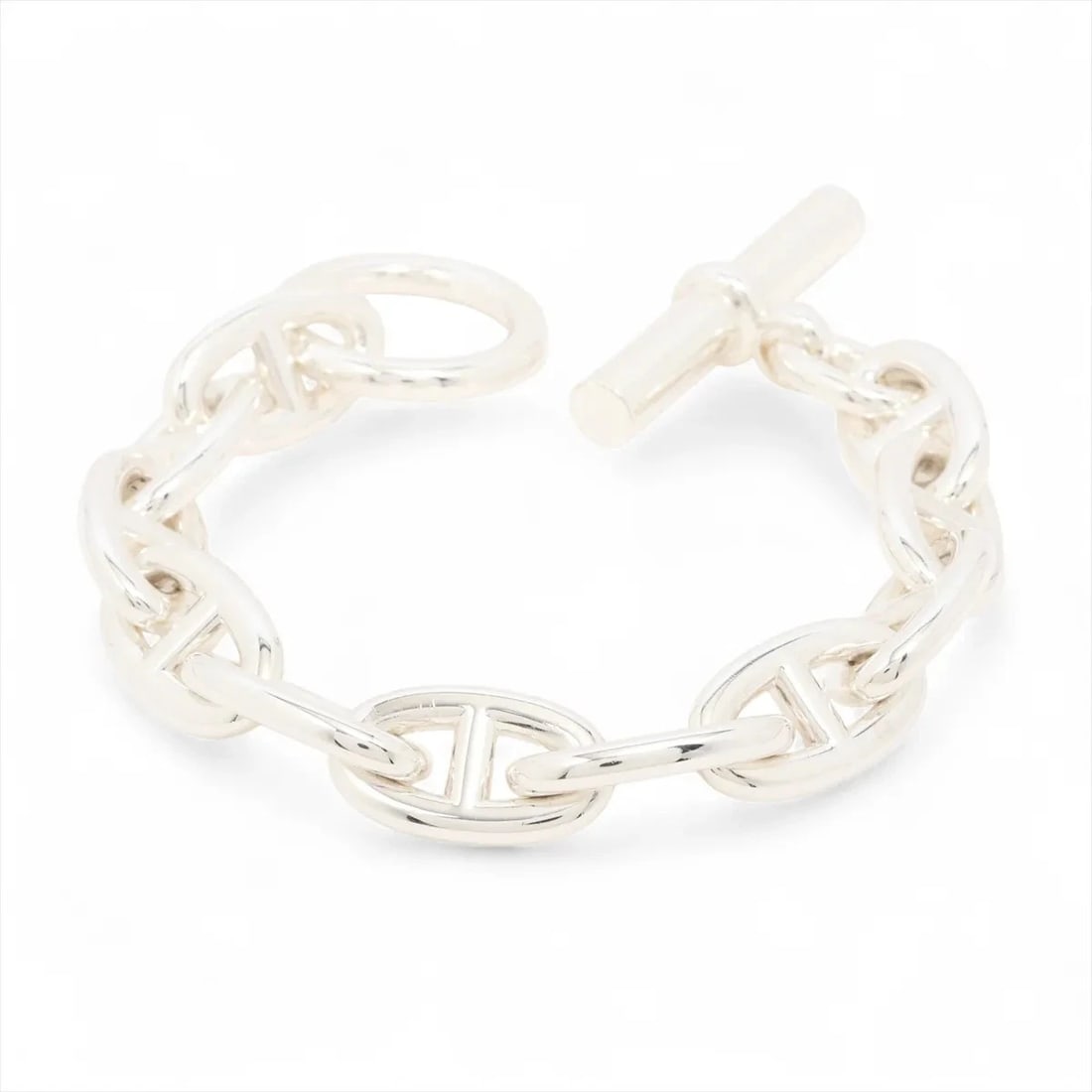 HERMES CHAINE D'ANCRE GM BRACELET: Hermes Chaine d'Ancre GM Bracelet Brand: Hermes Type/Style: Bracelet Material: 925, Color: Silver Size: Bracelet length:14.5 Accessories: None Accessories Notice: When purchasing pre-owned