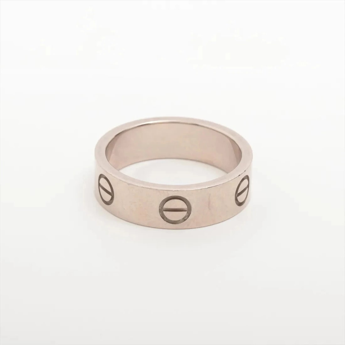 CARTIER LOVE RING 750(WG): Cartier Love Ring 750(WG) Brand: Cartier Type/Style: Ring Material: 750(WG), Color: WG Size: 6 US Accessories: None Accessories Notice: When purchasing pre-owned goods, please refer to the