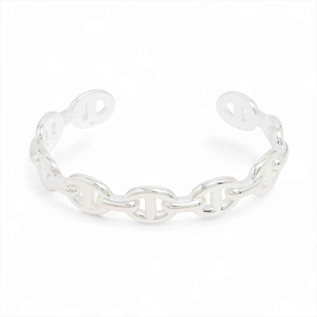 HERMES CHAINE D'ANCRE ENCHAINEE BANGLE: Hermes Chaine d'Ancre Enchainee Bangle Brand: Hermes Type/Style: Bracelet Material: 925, Color: Silver Size: Bracelet length:15 Accessories: None Accessories Notice: When purchasing pre-owned