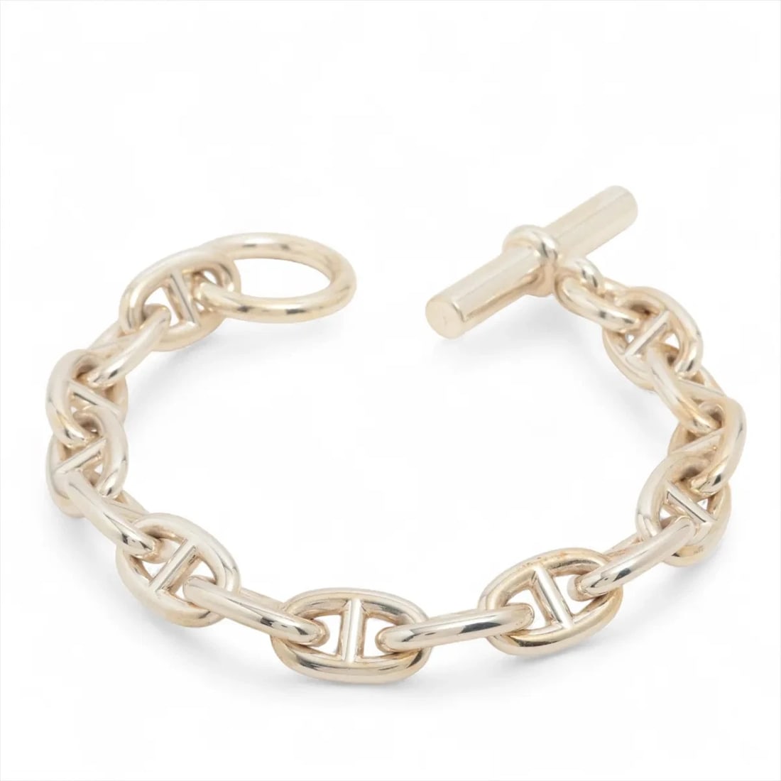 HERMES CHAINE D'ANCRE MM BRACELET: Hermes Chaine d'Ancre MM Bracelet Brand: Hermes Type/Style: Bracelet Material: 925, Color: Silver Size: Bracelet length:16.5 Accessories: None Accessories Notice: When purchasing pre-owned