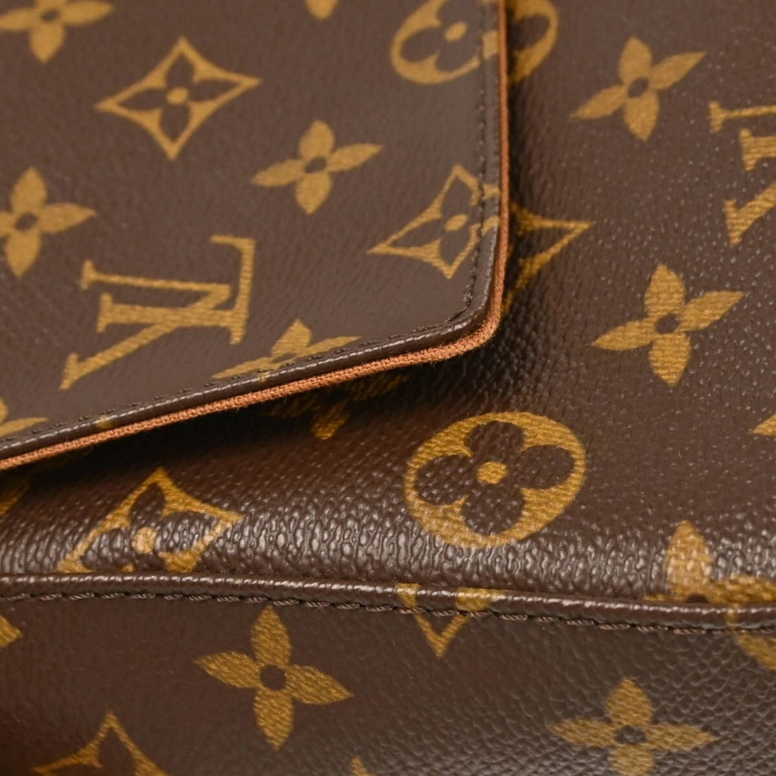 LOUIS VUITTON MONOGRAM MINI LOOPING HANDBAG - 6