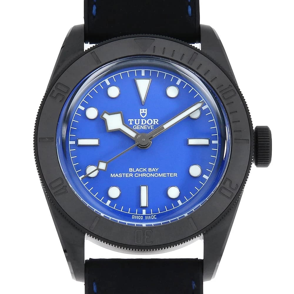 TUDOR HERITAGE BLACK CERAMIC: TUDOR Heritage Black Ceramic Brand: TUDOR Type: Wrist watch Material: Band MaterialCalfskin, Case MaterialCeramic Color: Blue Size: Case:W41mm Accessories: None Accessories Notice: When